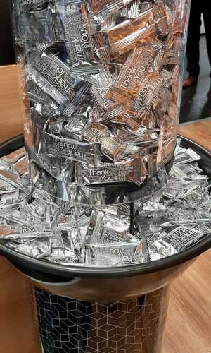 Samostoječe plastično stojalo